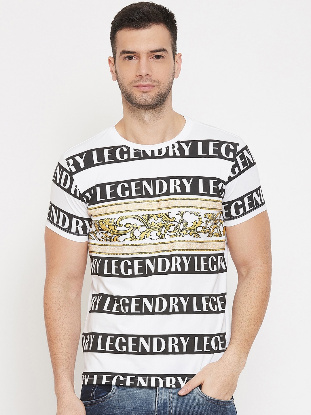 

QUBIC Men White Printed Round Neck T-shirt