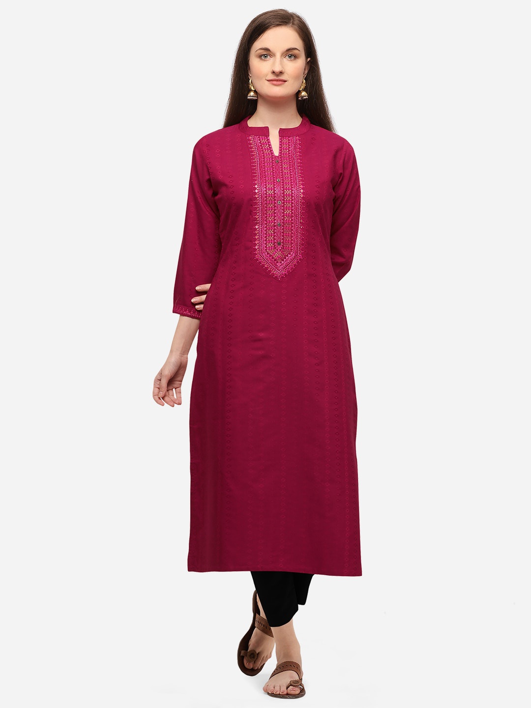 

SheWill Women Maroon Embroidered Thread Work Kurta
