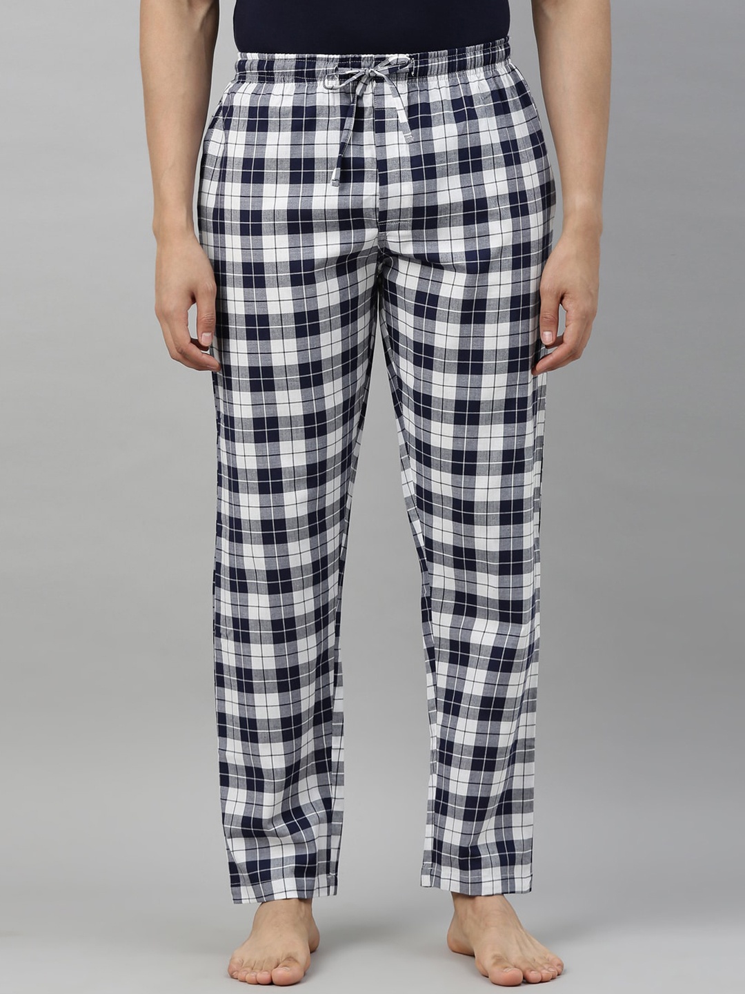 

Joven Men Black & White Checked Lounge Pants
