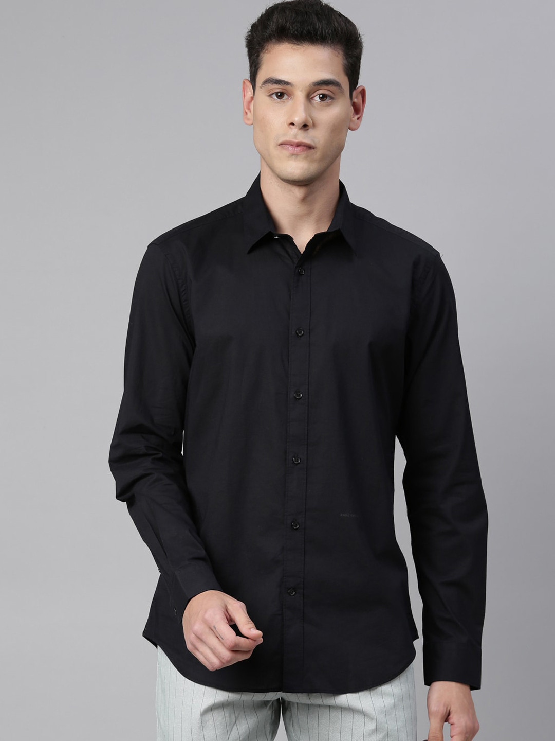 

RARE RABBIT Men Black Regular Fit Solid Casual Shirt