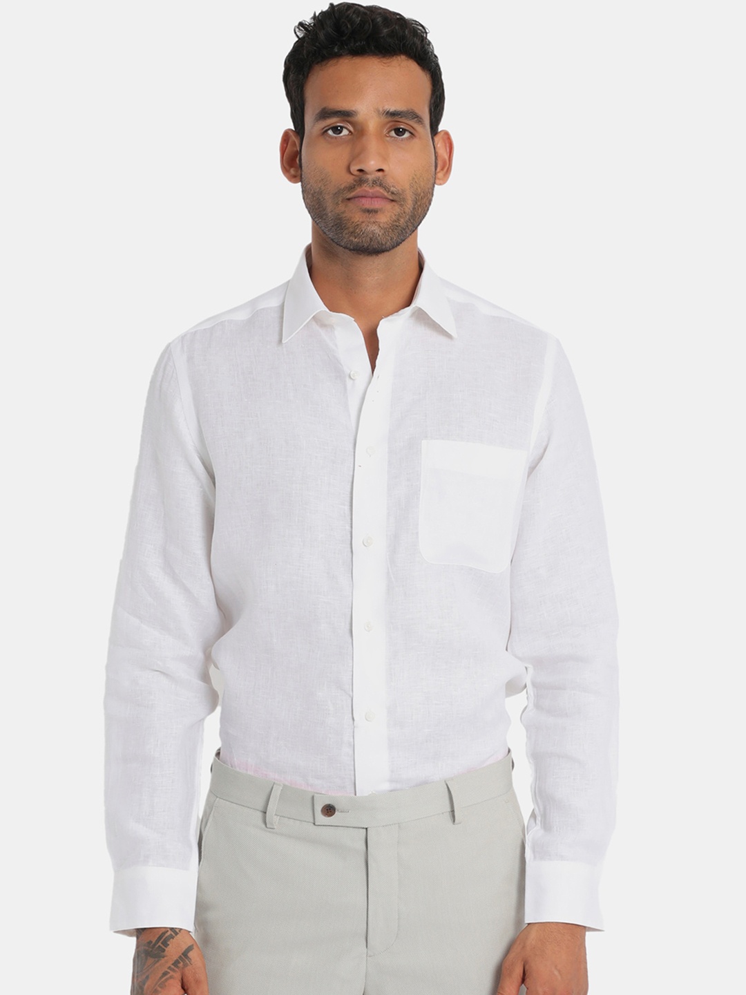 

Arrow Men White Regular Fit Solid Casual Shirt
