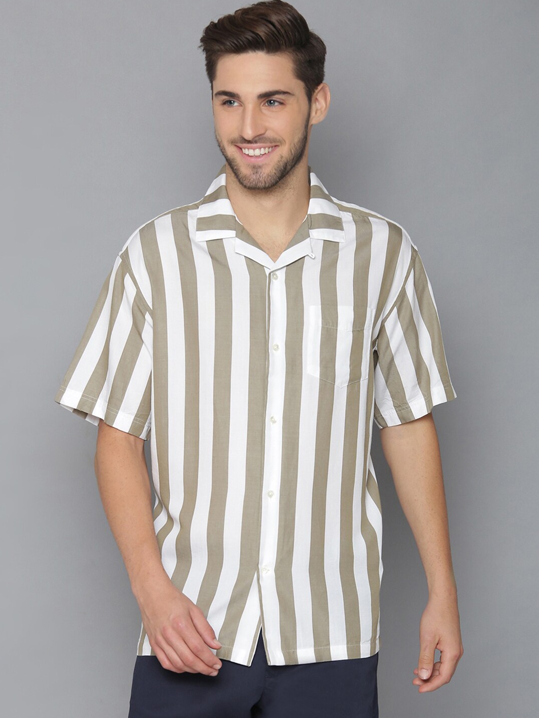

GANT Men Olive Green Regular Fit Striped Casual Shirt