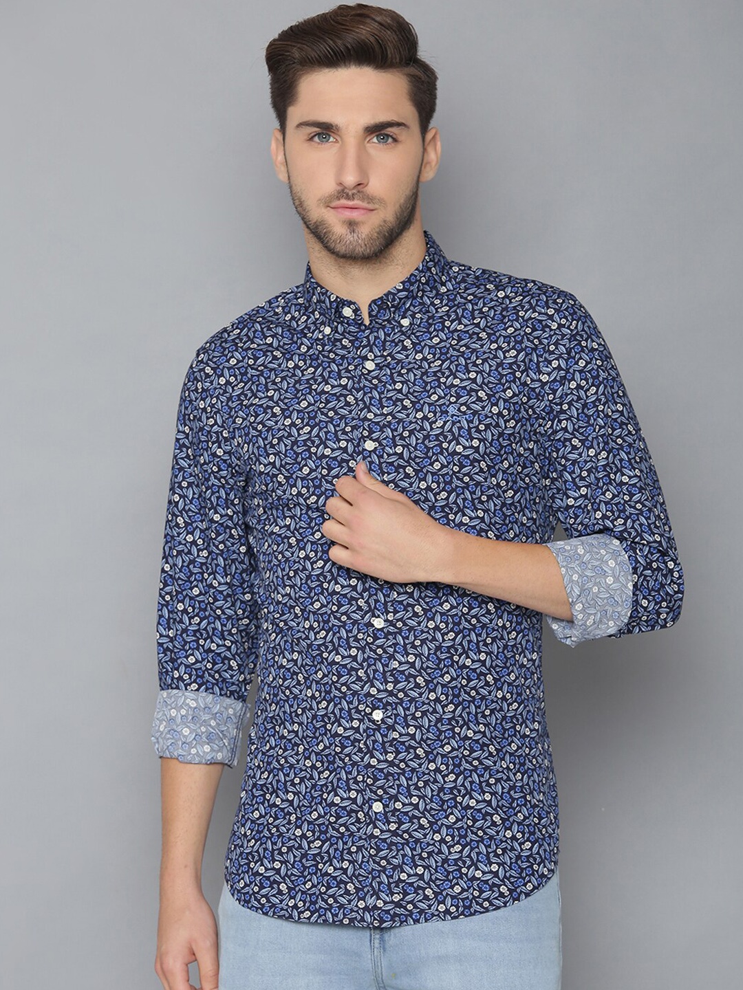 

GANT Men Blue & White Regular Fit Printed Casual Shirt