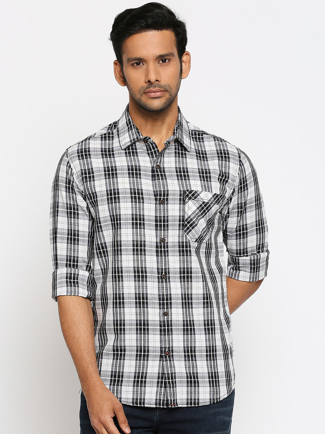 

Mufti Men White Slim Fit Checked Casual Shirt