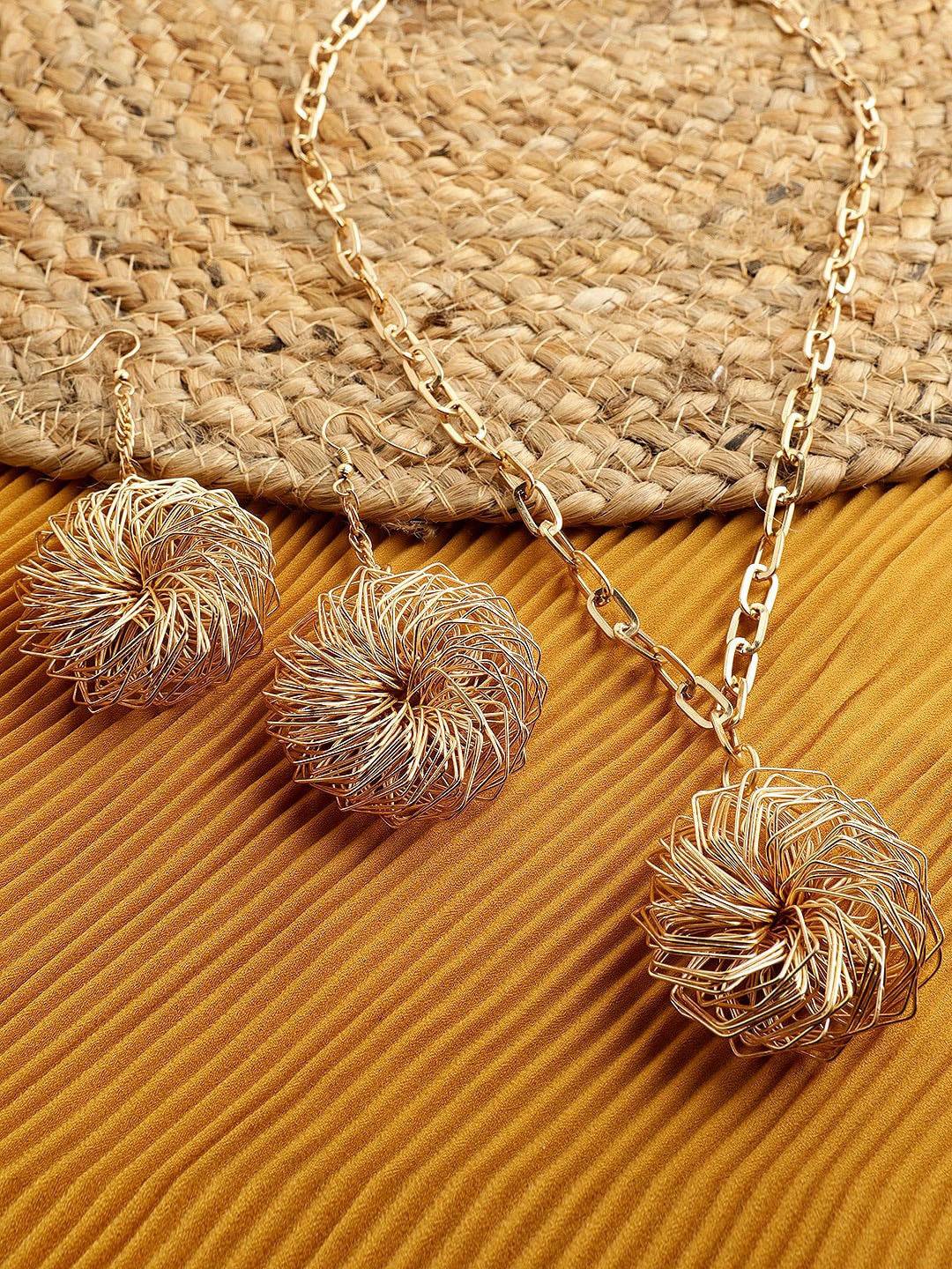 

STREET 9 Women Gold-Plated Jewellery Set
