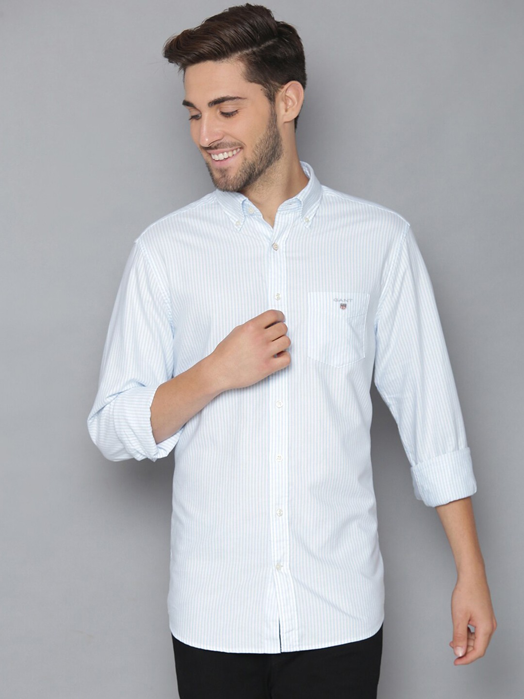 

GANT Men Blue & White Regular Fit Striped Casual Shirt