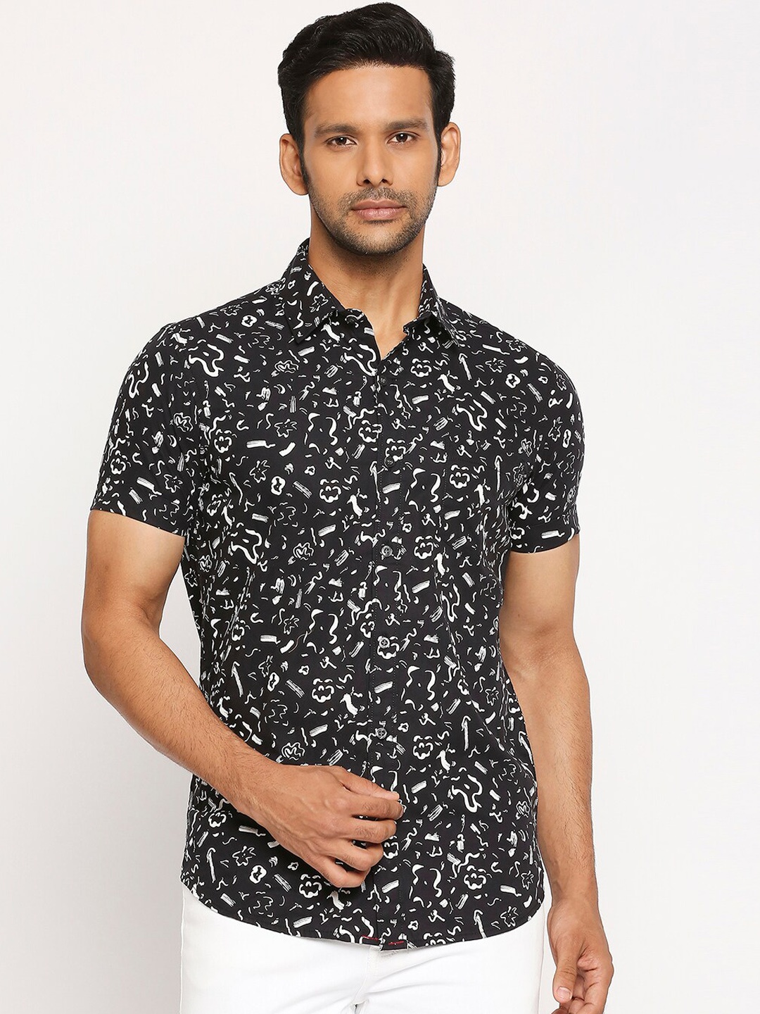 

Mufti Men Black Slim Fit Printed Casual Shirt