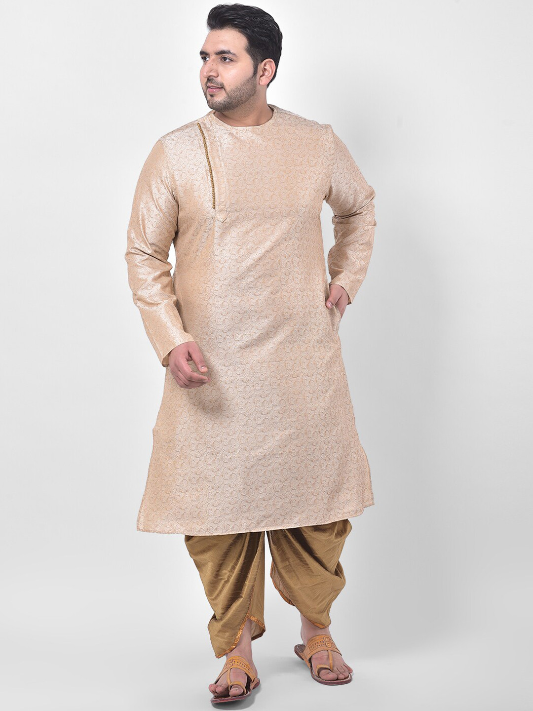 

DEYANN PLUS Men Cream-Coloured Solid Kurta with Dhoti Pants