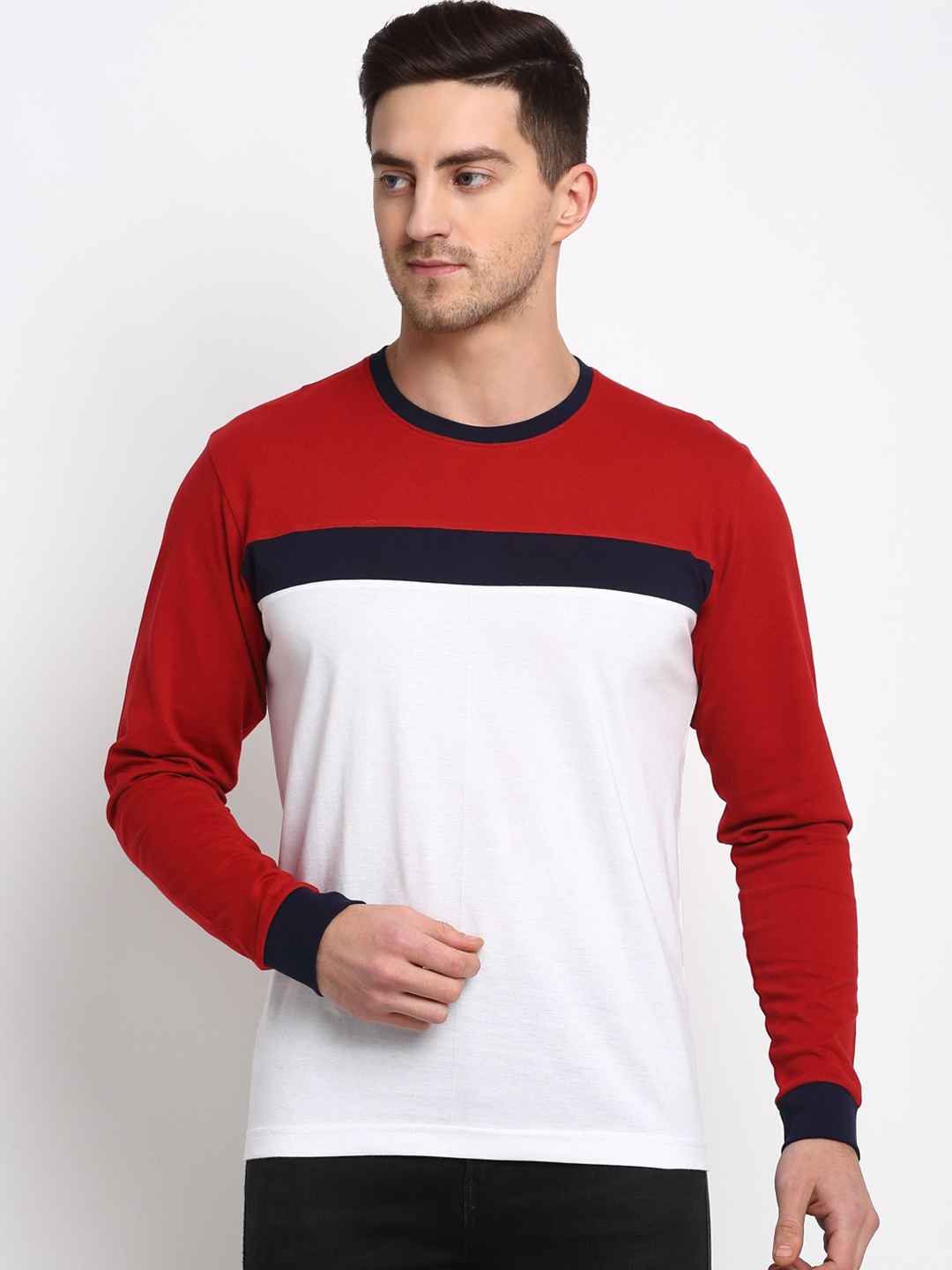 Friskers Men White & red Colourblocked Round Neck T-shirt