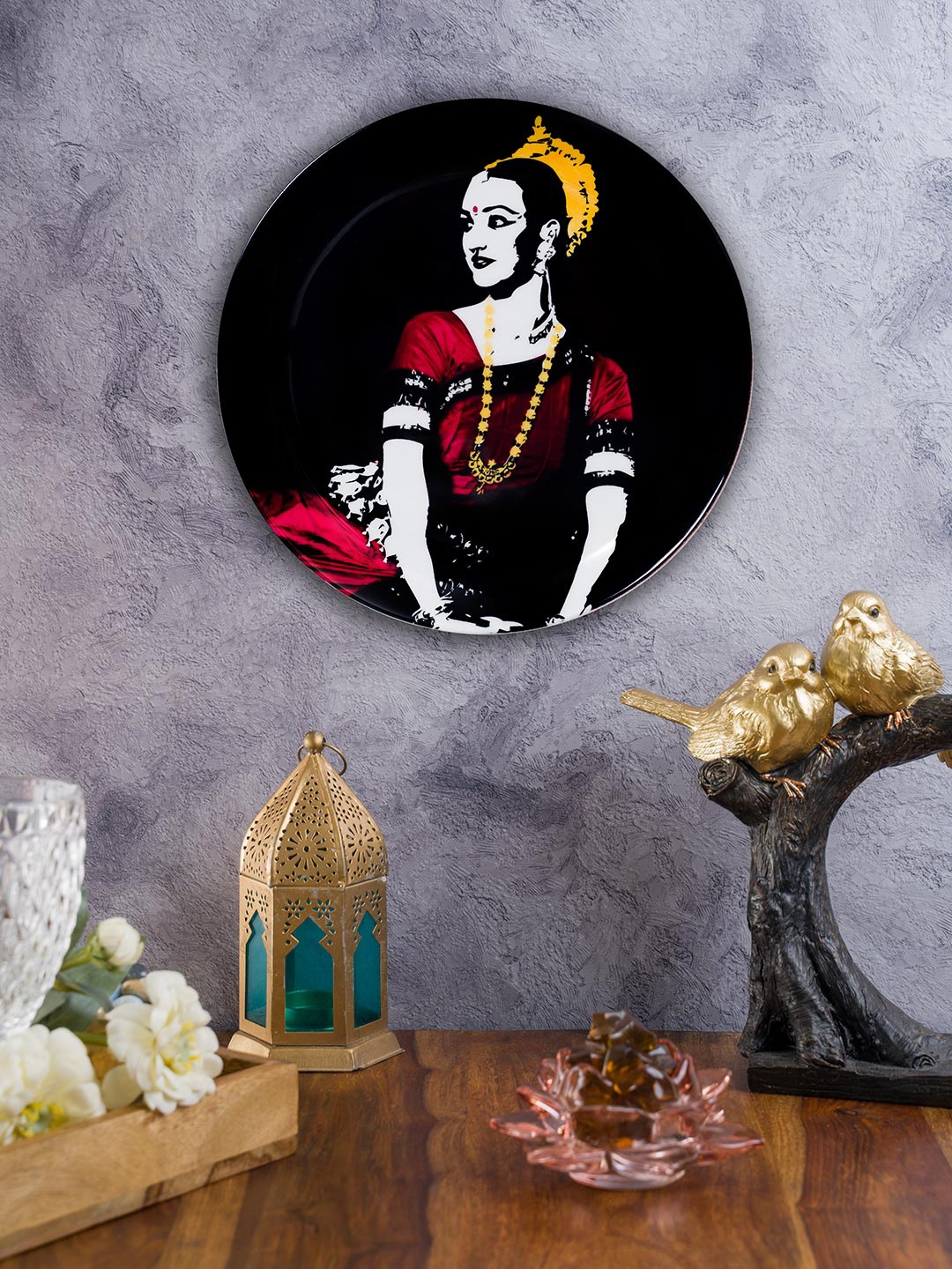 

KOLOROBIA Black & Red Dances Of India Odissi Inspired Wall Plate