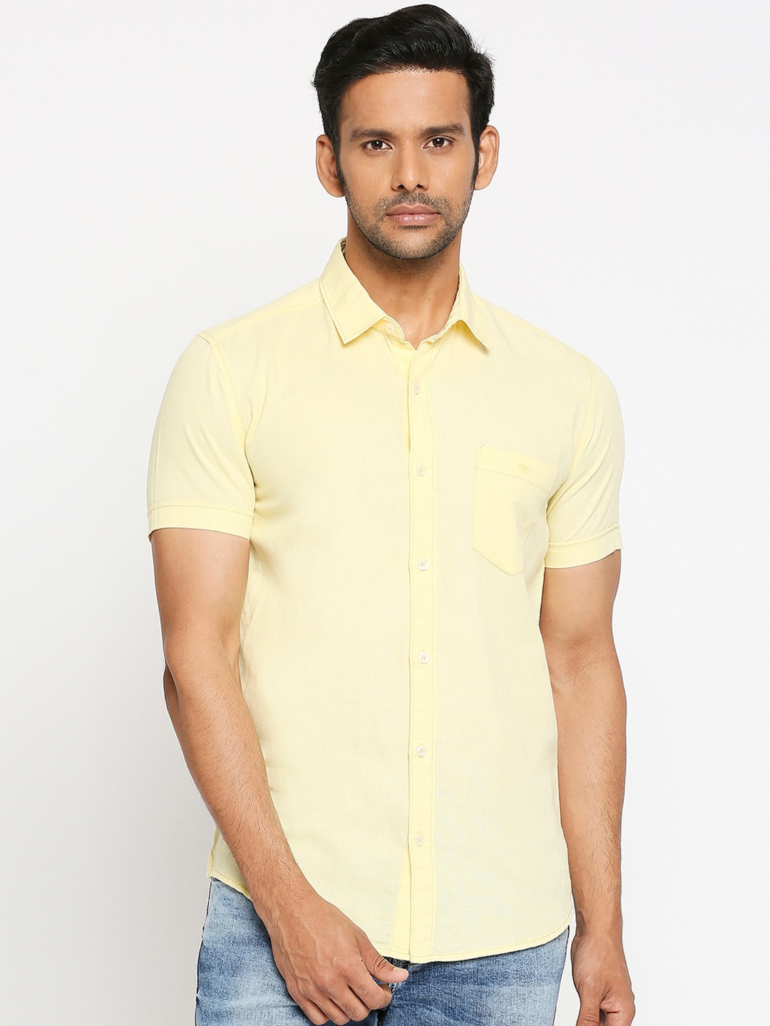 

Mufti Men Yellow Slim Fit Solid Casual Shirt