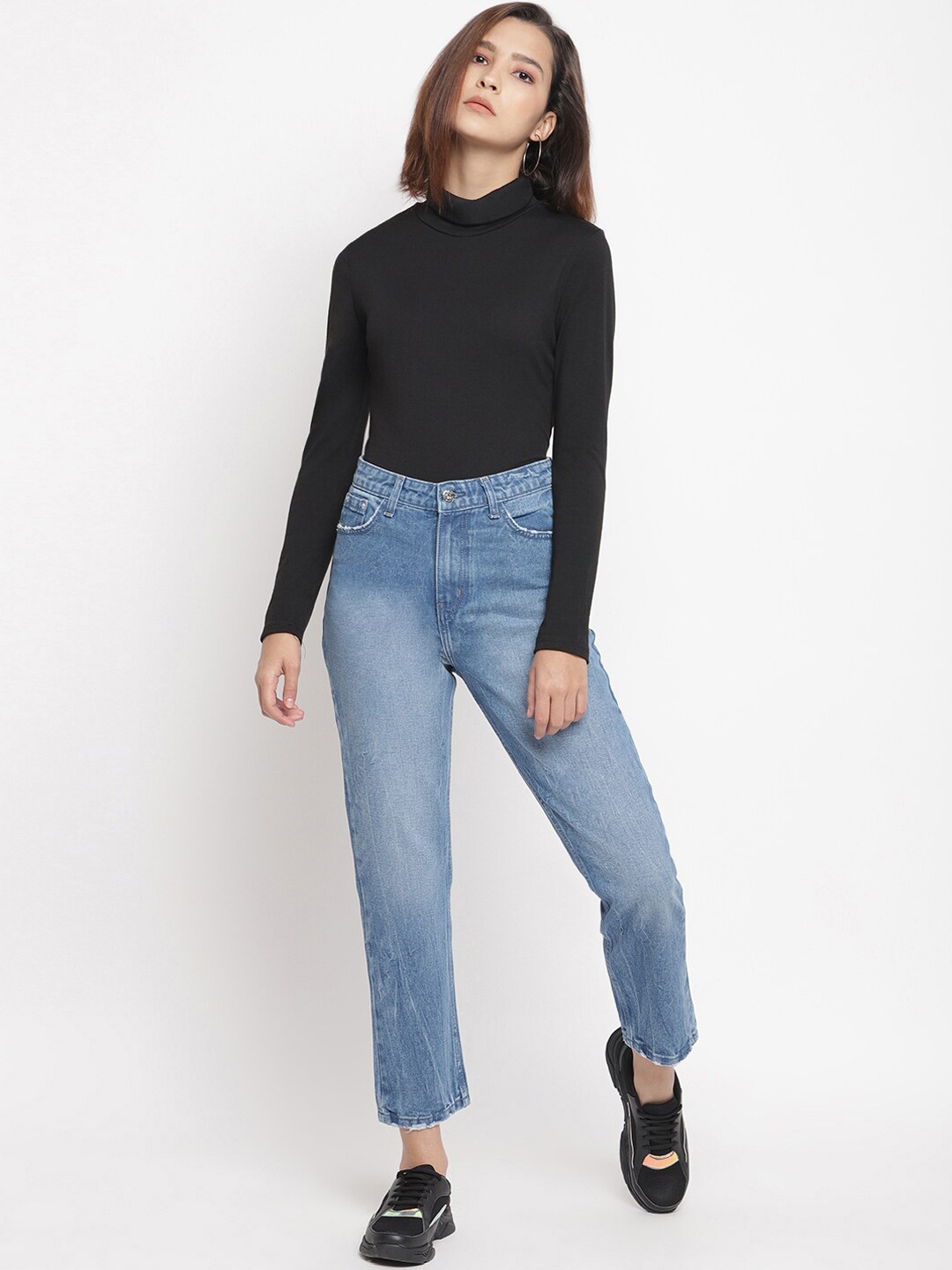 

Belliskey Women Blue Mom Fit Mid-Rise Clean Look Jeans