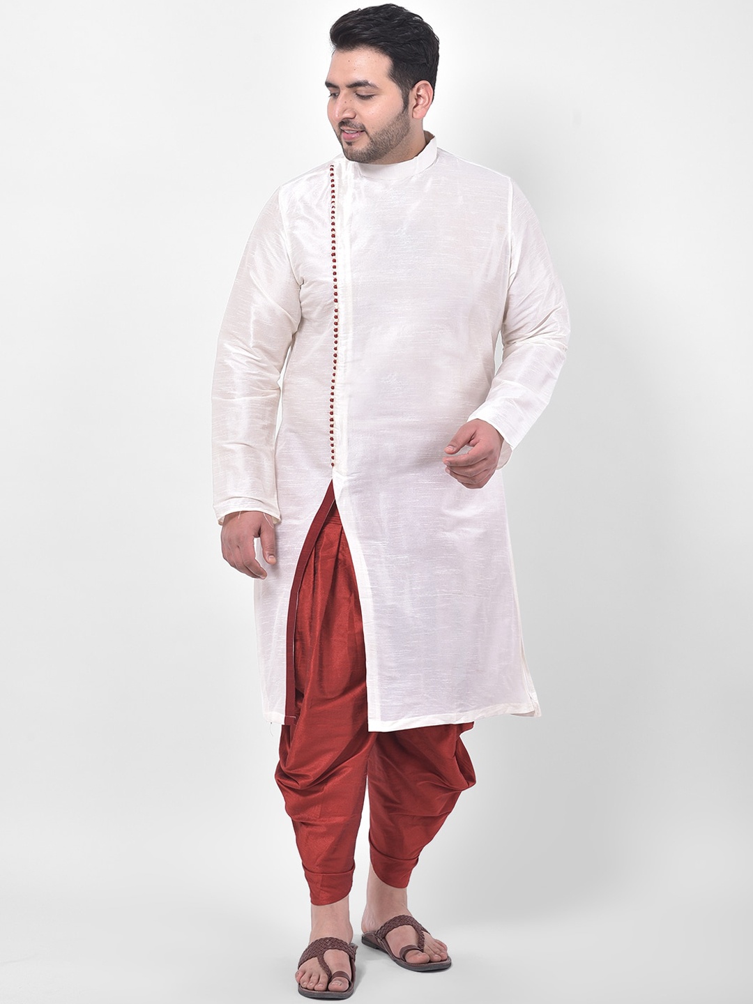 

DEYANN PLUS Men Off-White & Red Solid Kurta with Patiala