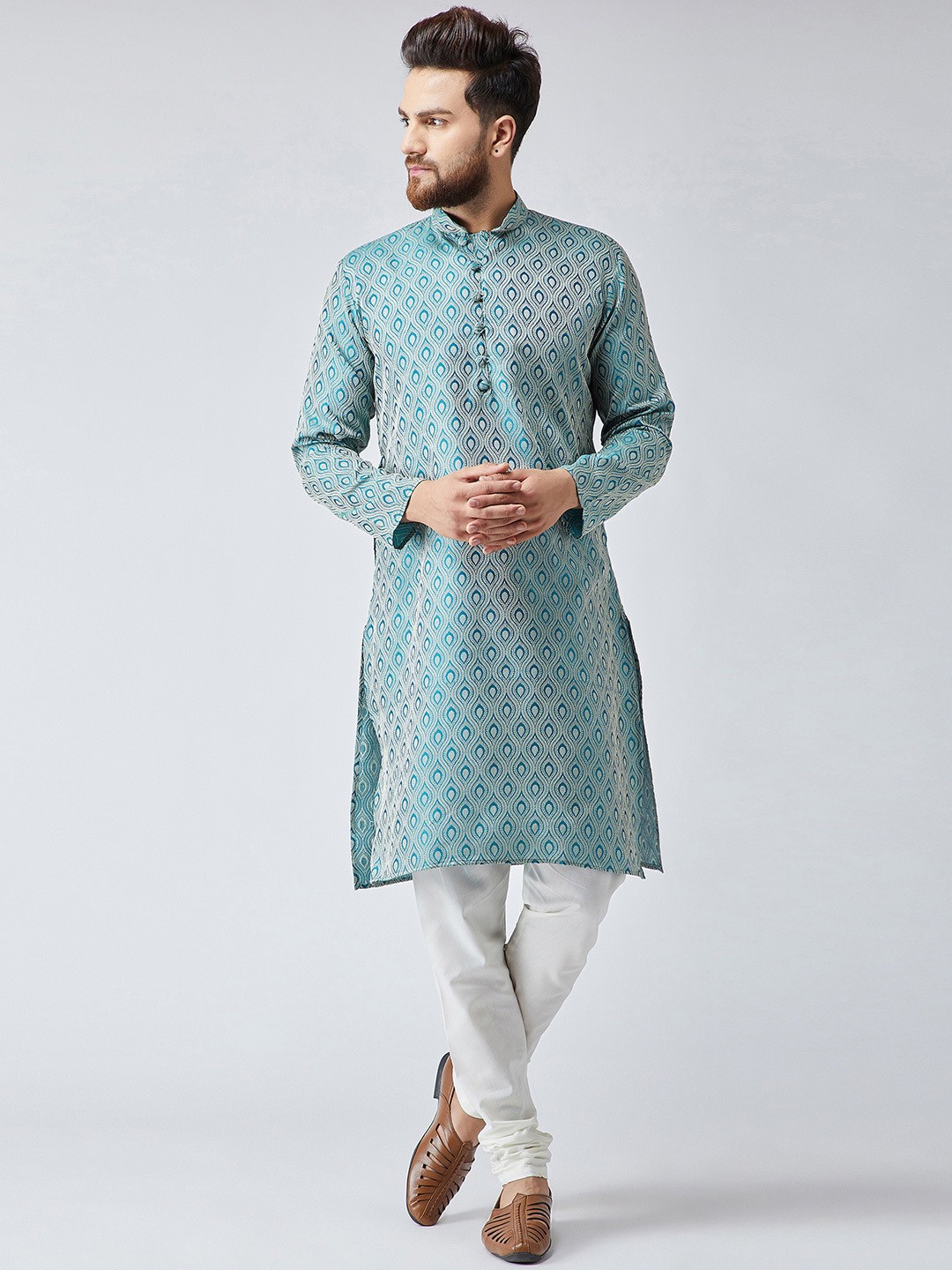 

Jompers Men Green Woven Design Kurta with Churidar