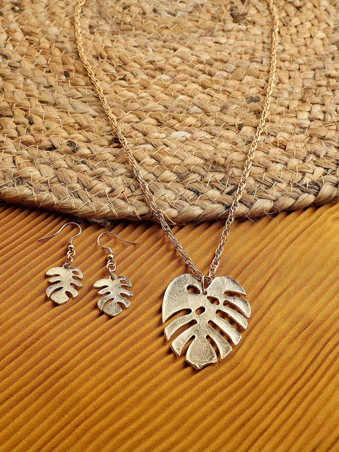 

STREET 9 Gold-Plated Jewellery Set