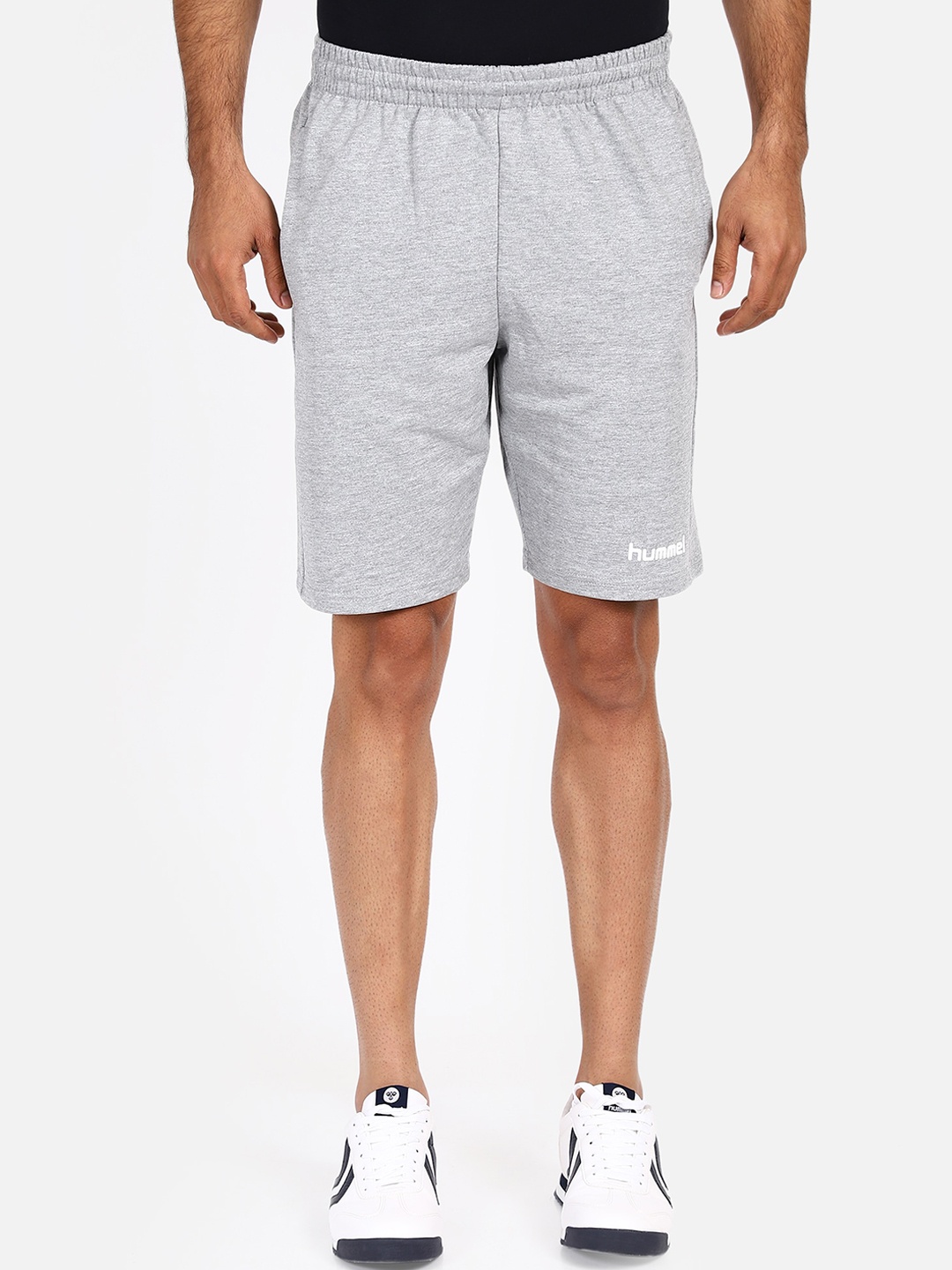

hummel Men Grey Solid Regular Fit Shorts