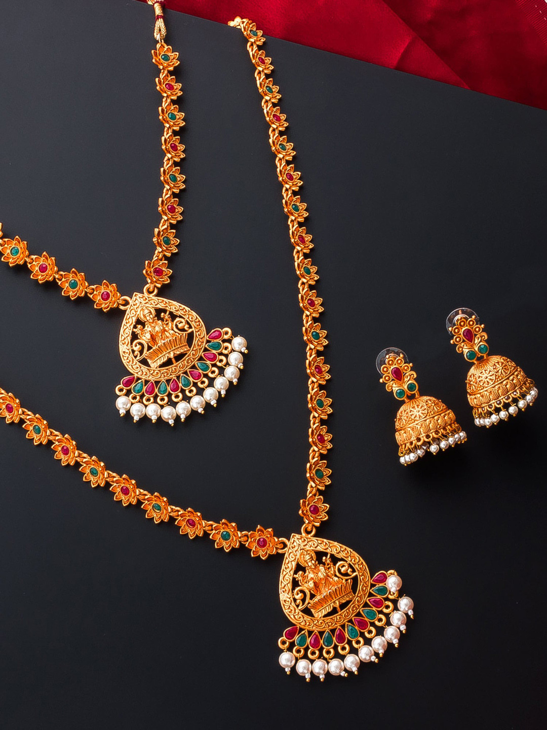 

Aadita Gold-Plated Pink & Green Kundan Studded Beaded Handcrafted Jewellery Set
