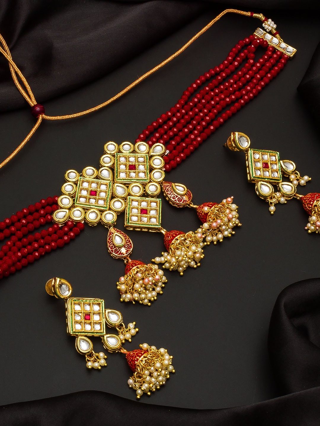 

aadita Gold-Plated White & Red Kundan-Studded & Beaded Handcrafted Jewellery Set