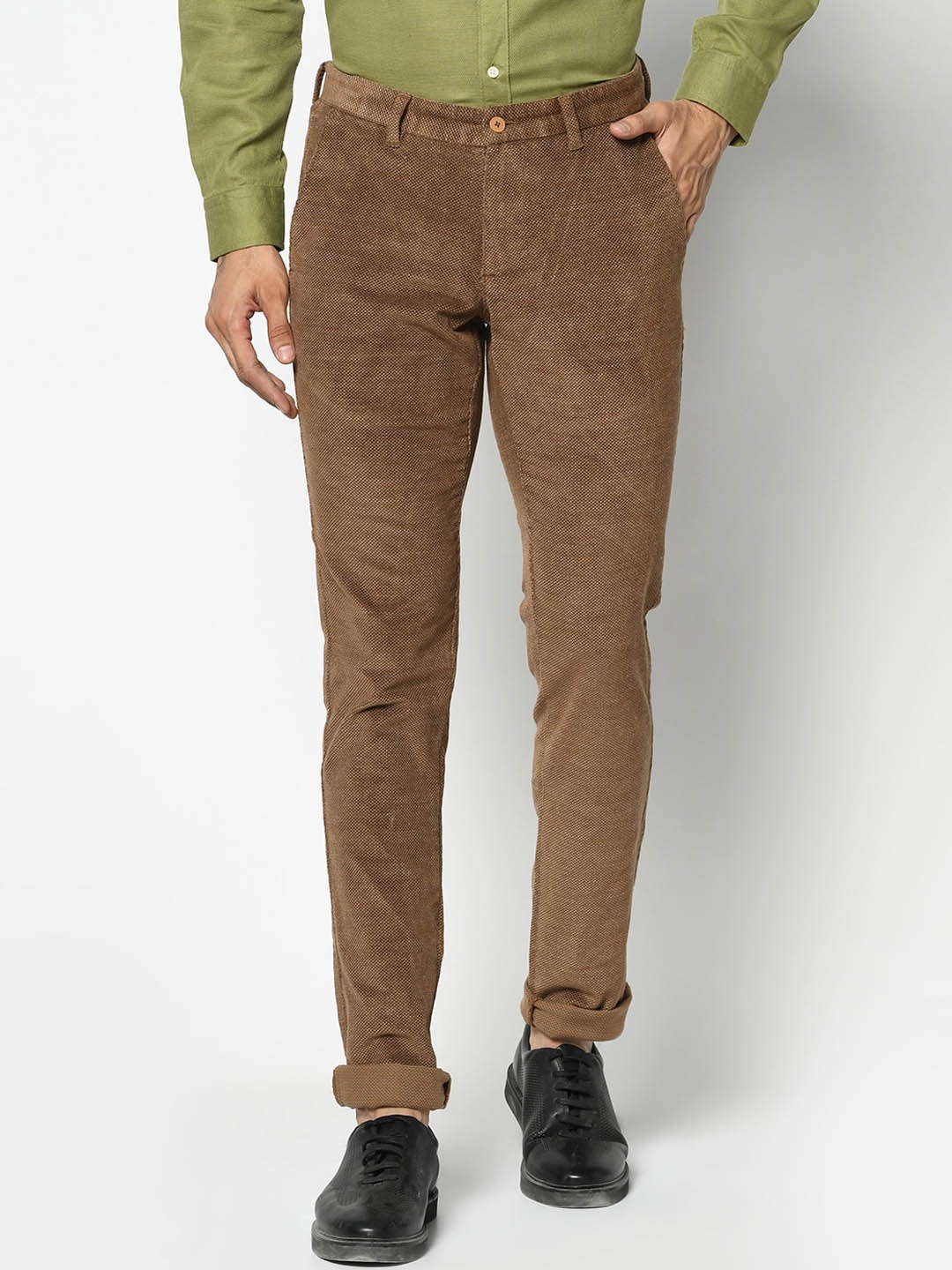 

Blackberrys Men Khaki B-91 Slim Fit Self Design Regular Trousers