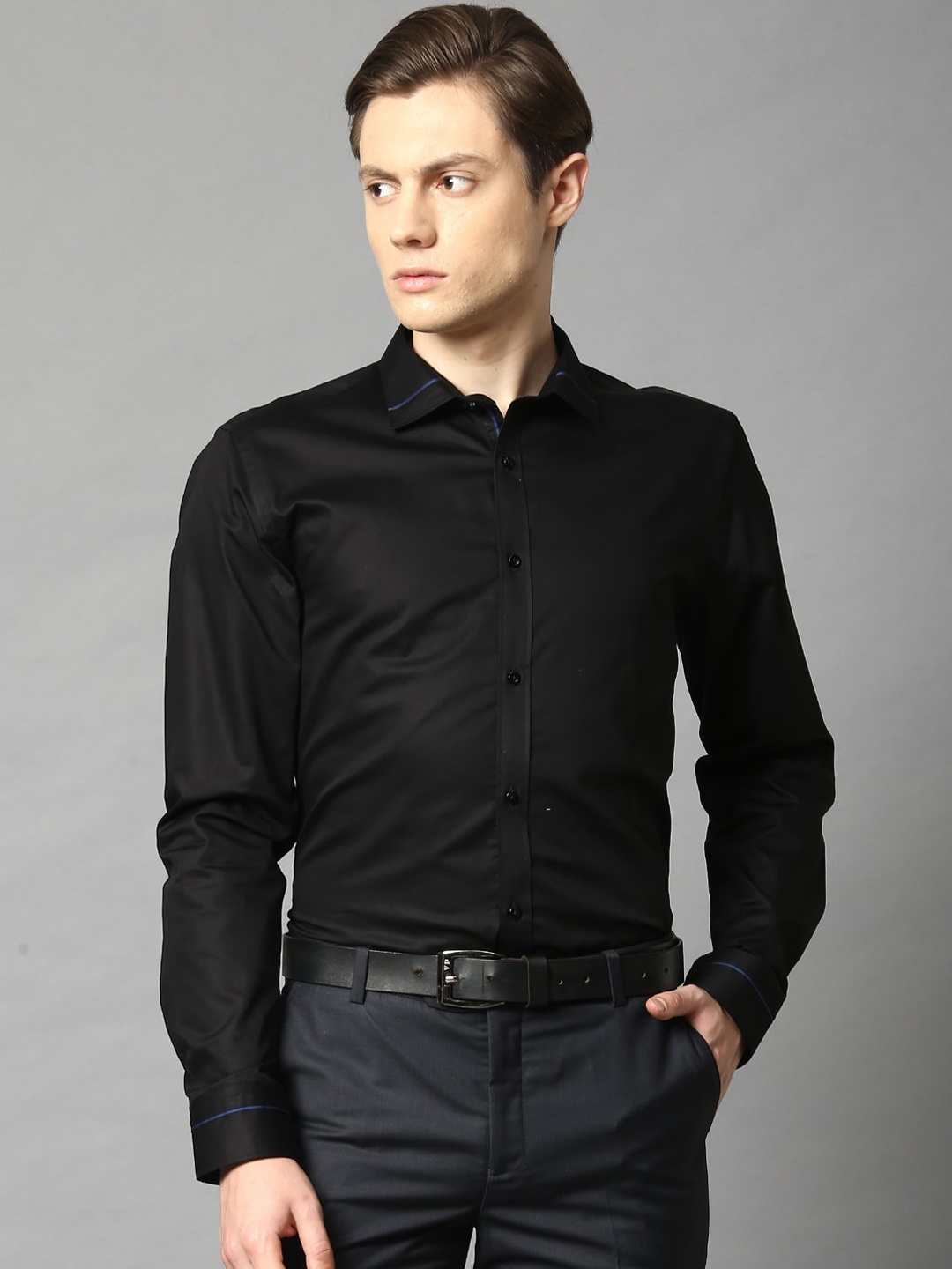 

HARSAM Men Black Slim Fit Solid Formal Shirt