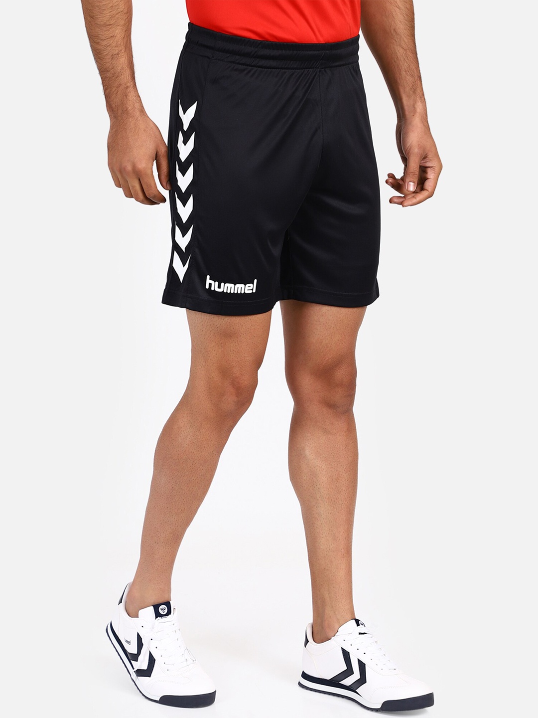 

hummel Men Black Solid Sports Shorts