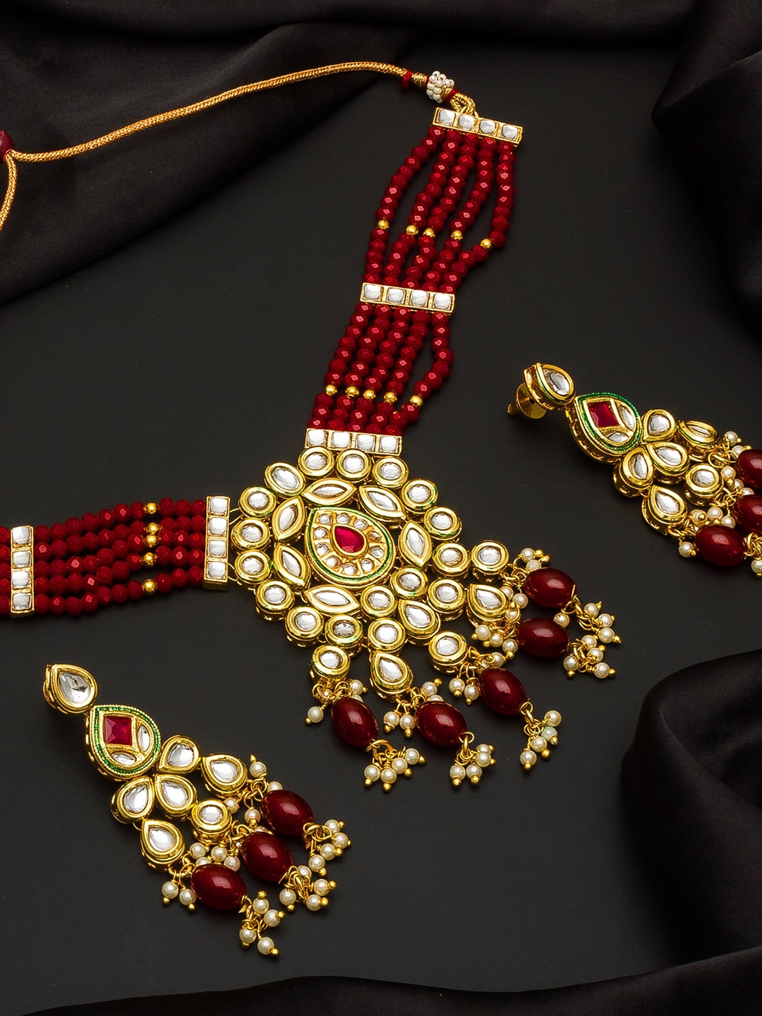 

aadita Gold-Plated White & Red Kundan-Studded & Beaded Handcrafted Jewellery Set