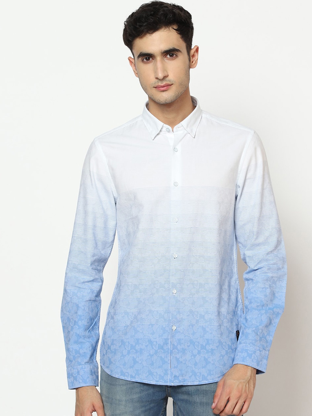 

Blackberrys Men Blue Trim Skinny Fit Solid Casual Shirt