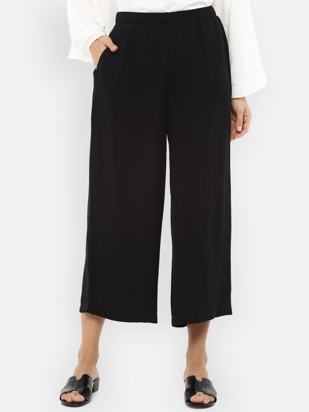 

Van Heusen Woman Black Regular Fit Solid Culottes
