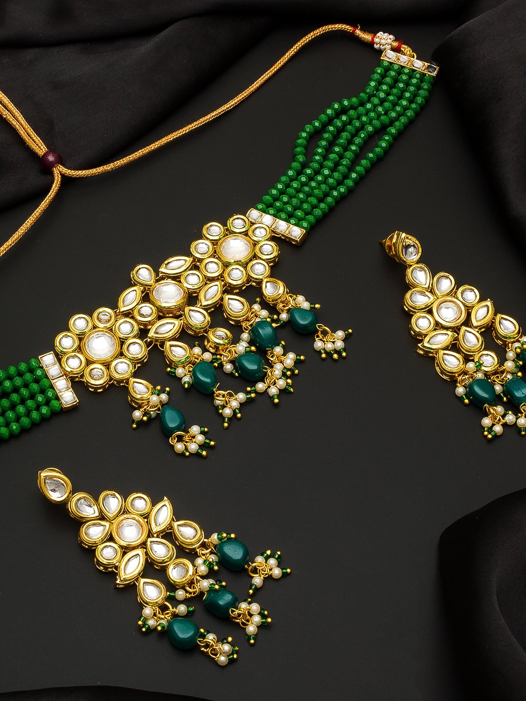 

aadita Gold-Plated White & Green Kundan-Studded & Beaded Handcrafted Jewellery Set