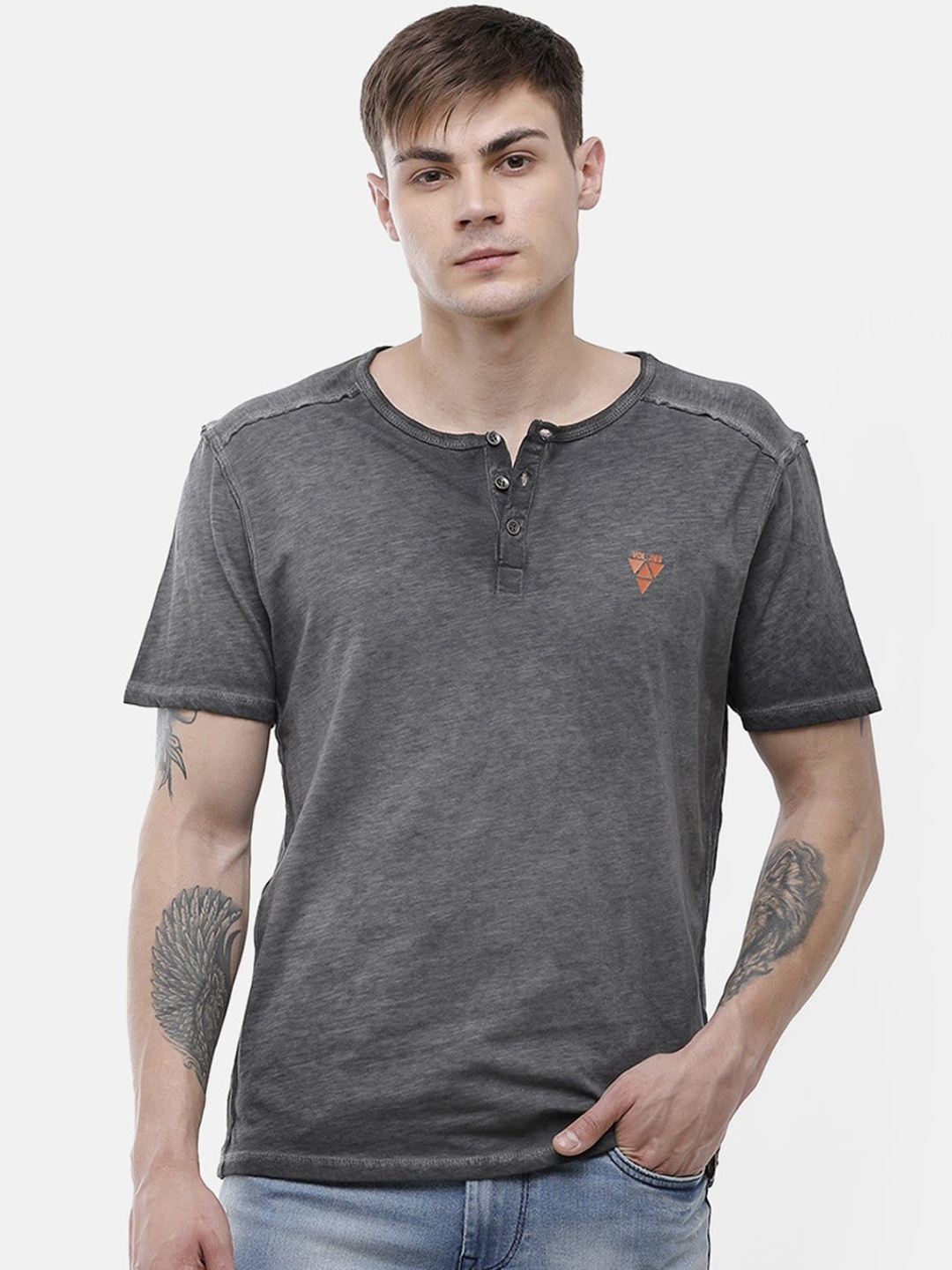 

Voi Jeans Men Grey Solid Henley Neck Cotton Pure Cotton T-shirt
