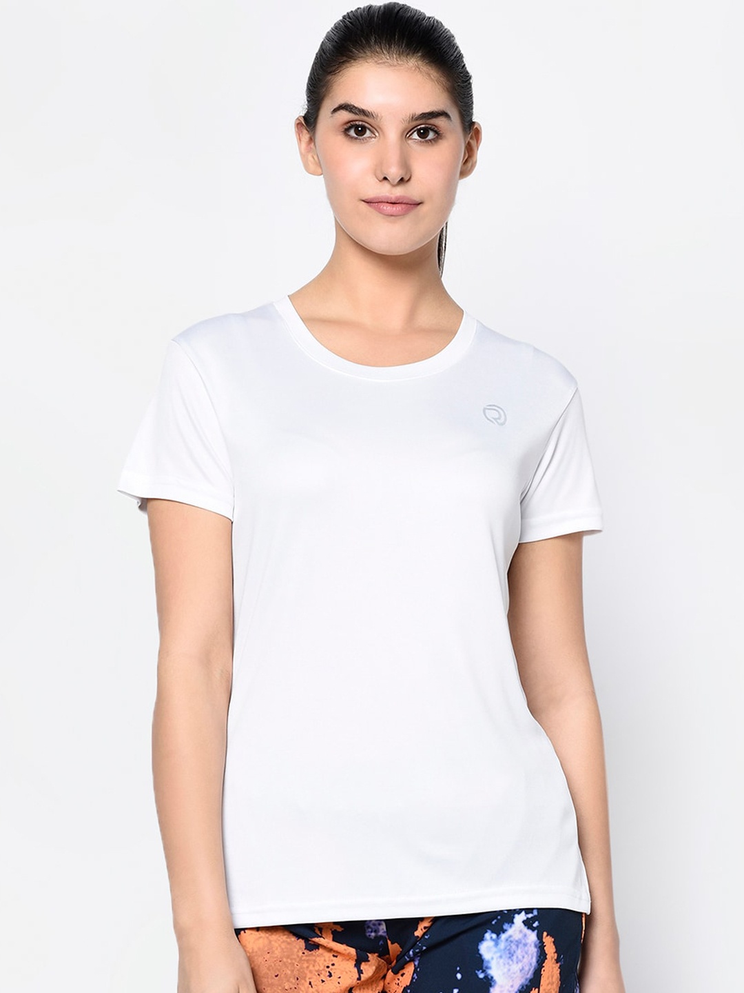 

Truerevo Women White Solid Round Neck Dry-Fit T-shirt