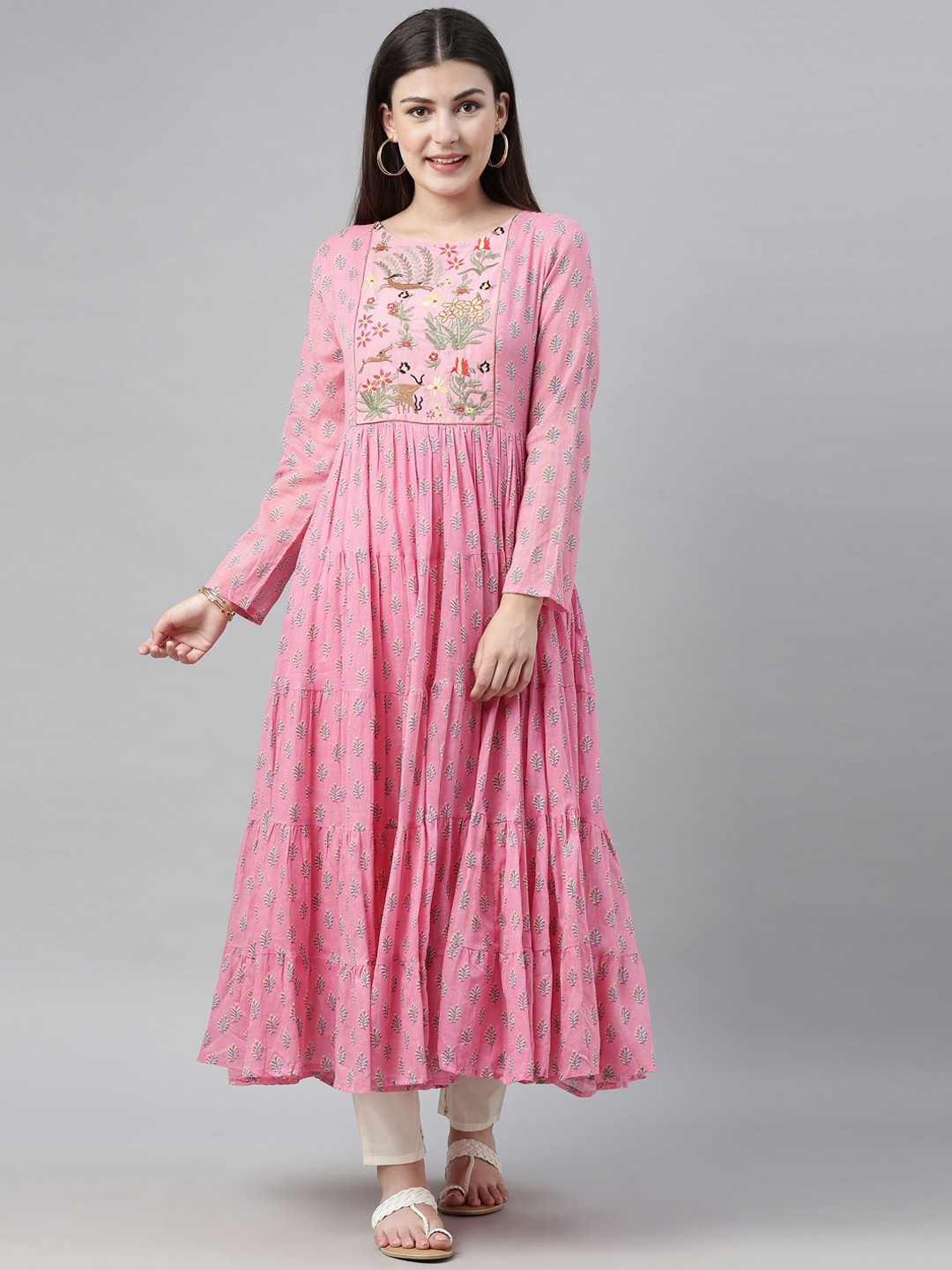 

Neerus Women Pink Floral Embroidered Anarkali Kurta