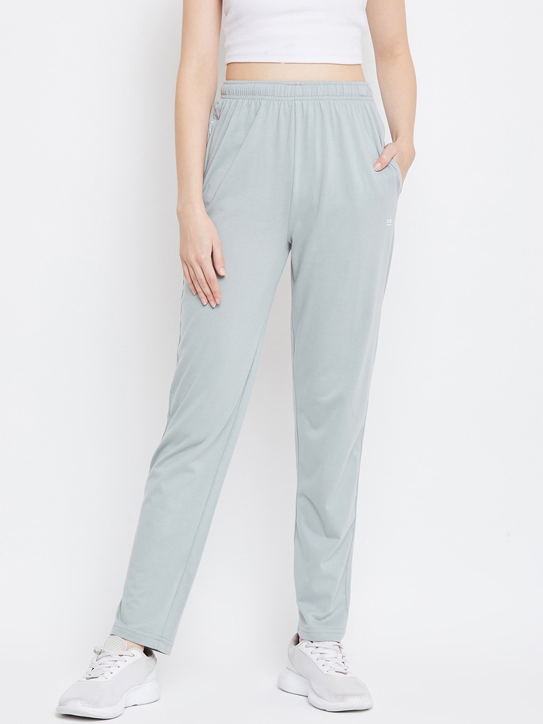 

Okane Women Green Solid Track Pants, Turquoise blue