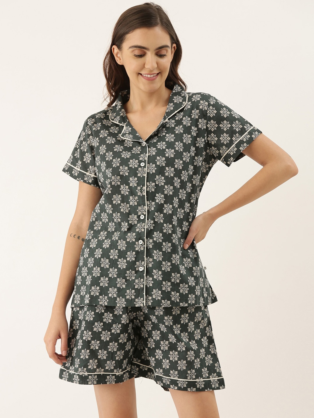 

Bannos Swagger Women Green & Cream-Coloured Printed Night suit