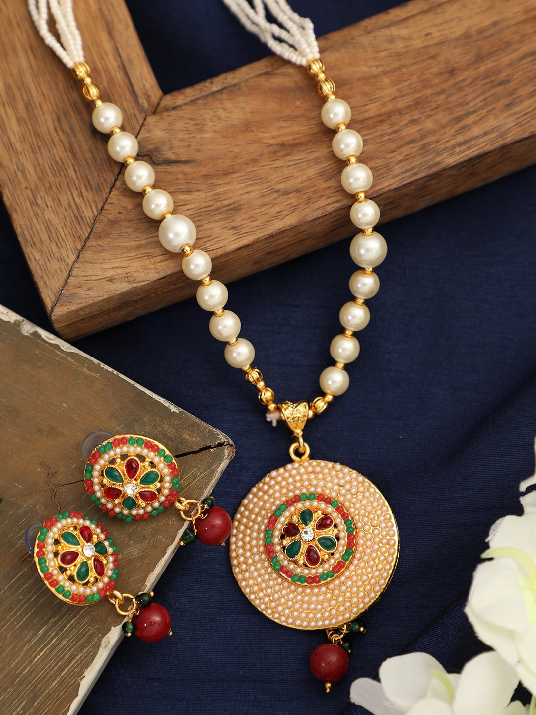 

ANIKAS CREATION Gold-Plated Red & Green Stone-Studded Pearl Beaded Jewellery Set