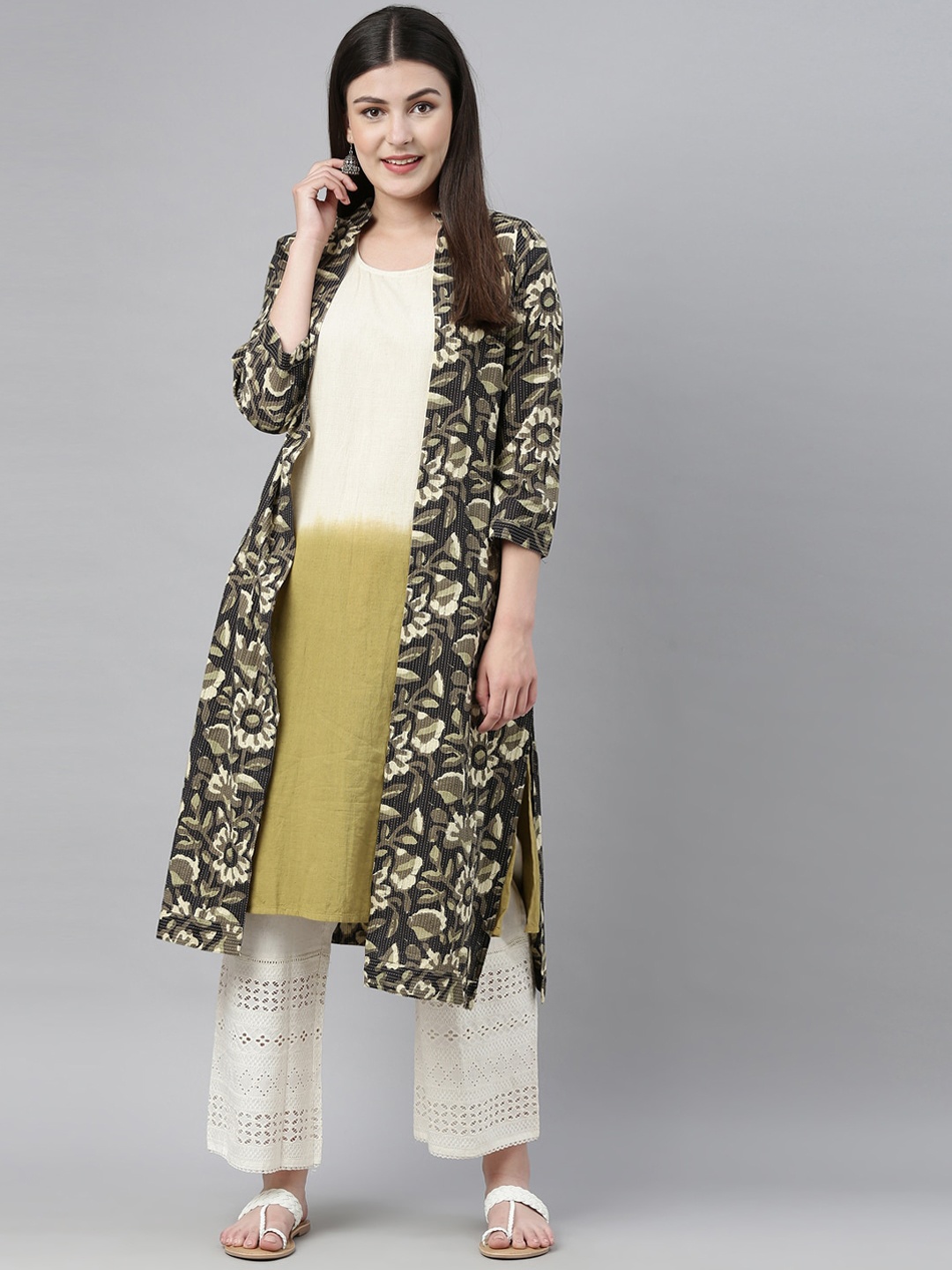 

Neerus Women Off White & Green Colourblocked Kurta with Jacket