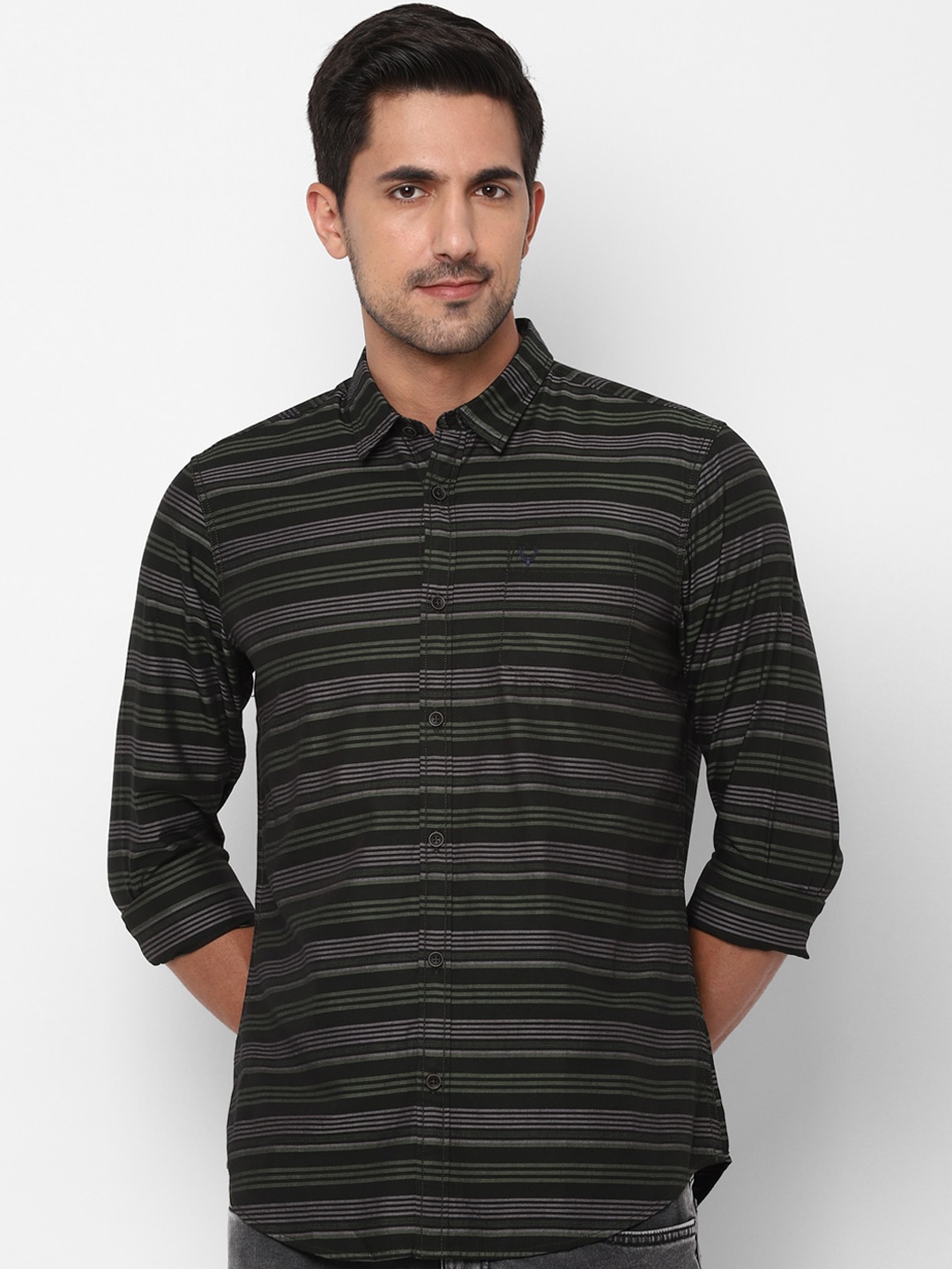 

Allen Solly Sport Men Black Striped Casual Shirt