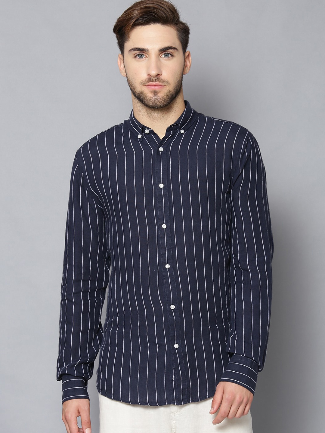 

Bruun & Stengade Men Navy Blue Slim Fit Striped Casual Shirt