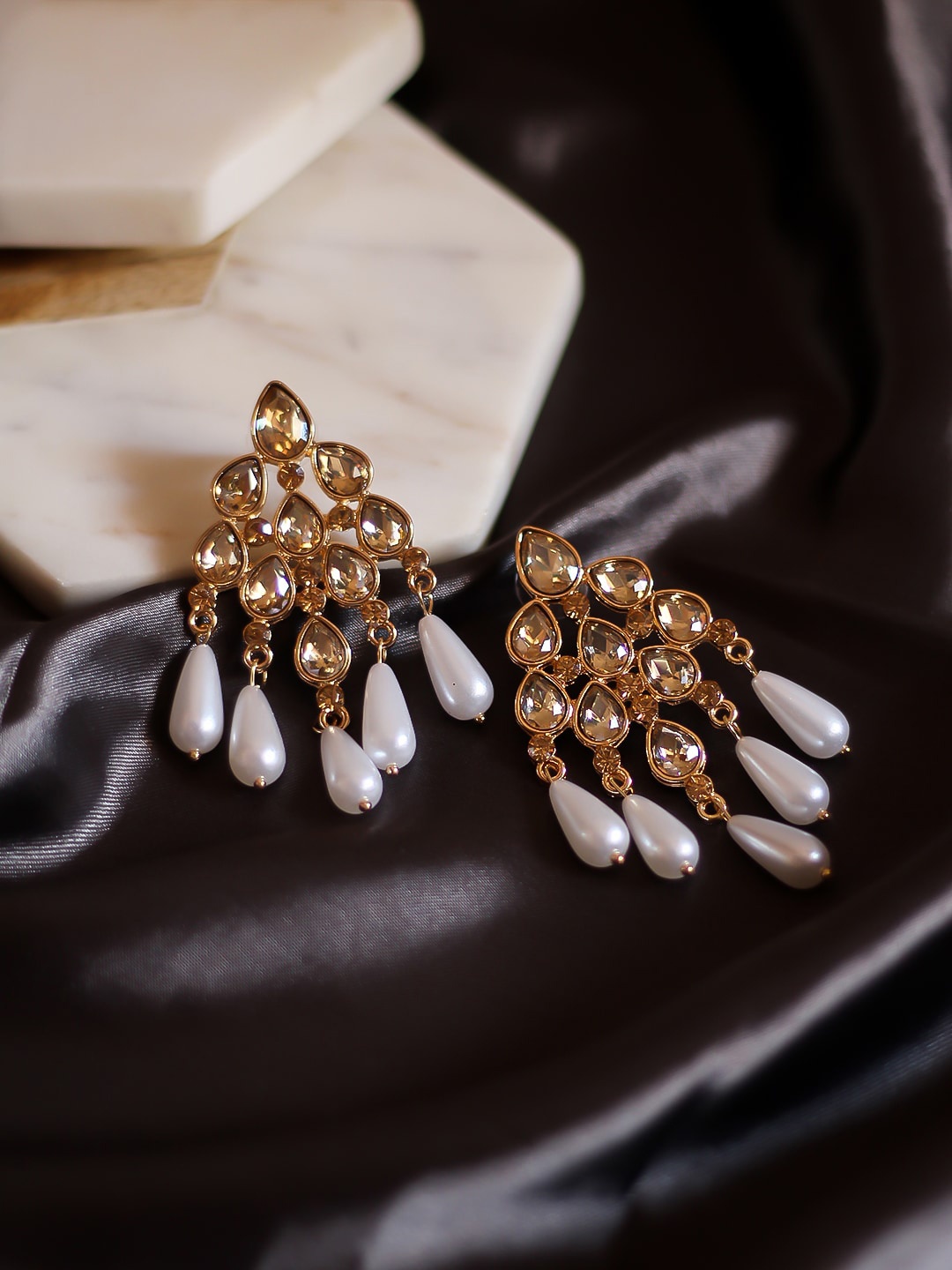 

Bellofox Gold-Toned Teardrop Shaped Drop Earrings