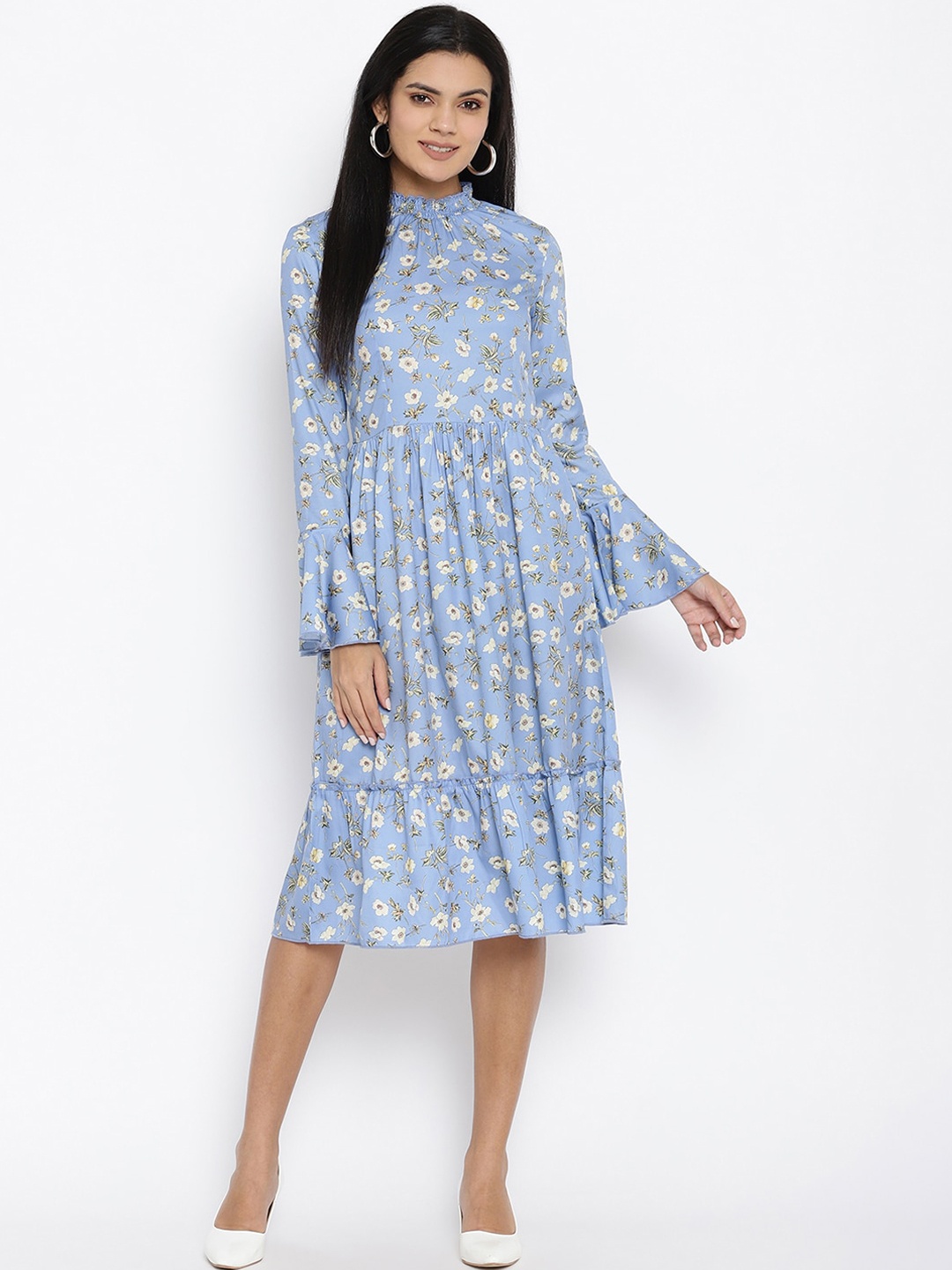 

THREAD MUSTER Women Blue Floral Printed Smocked Fit and Flare Dress
