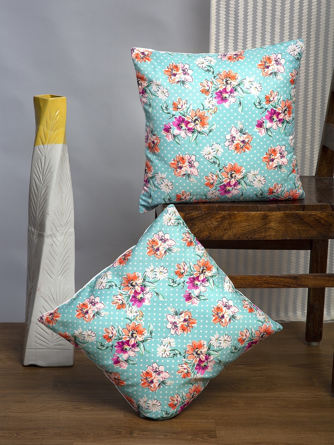 

Alina decor Turquoise Blue & Pink Set of 2 Floral Square Cushion Covers