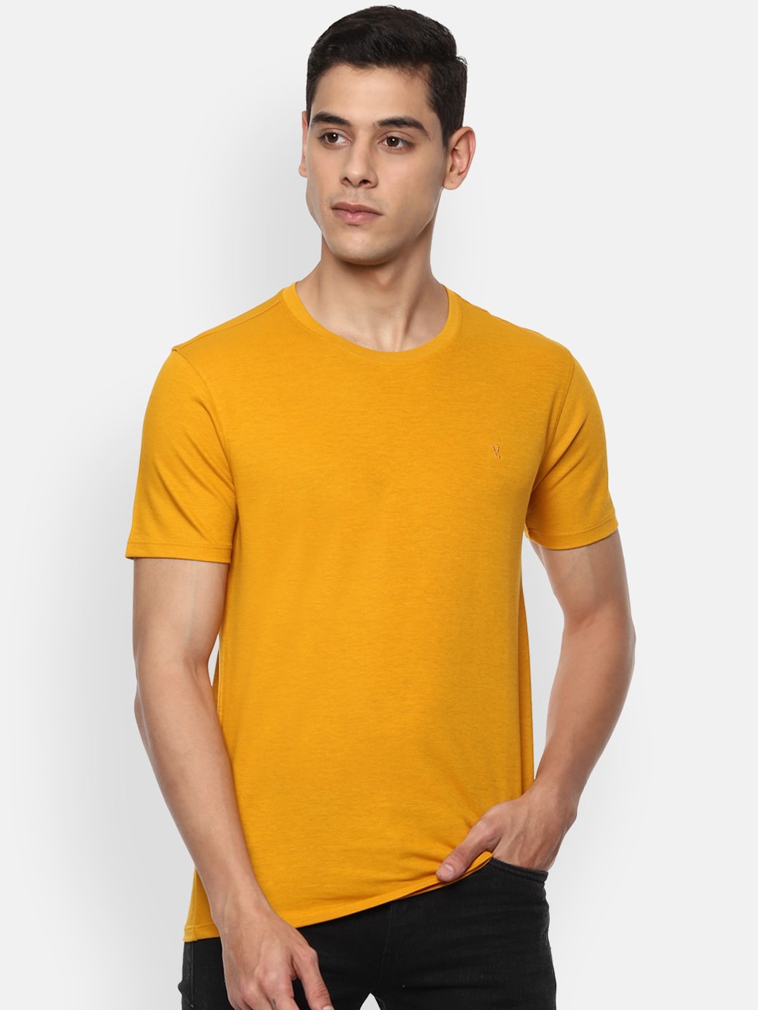 

V Dot Men Yellow Solid Round Neck T-shirt
