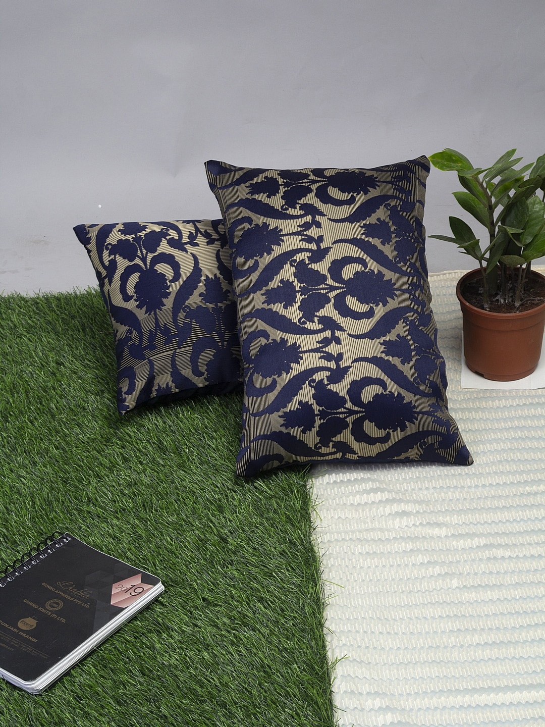 

Alina decor Navy Blue & Gold-Toned Set of 2 Ethnic Motifs Rectangle Cushion Covers