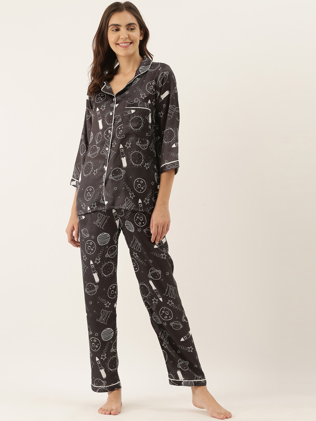 

Bannos Swagger Women Black & White Printed Night suit