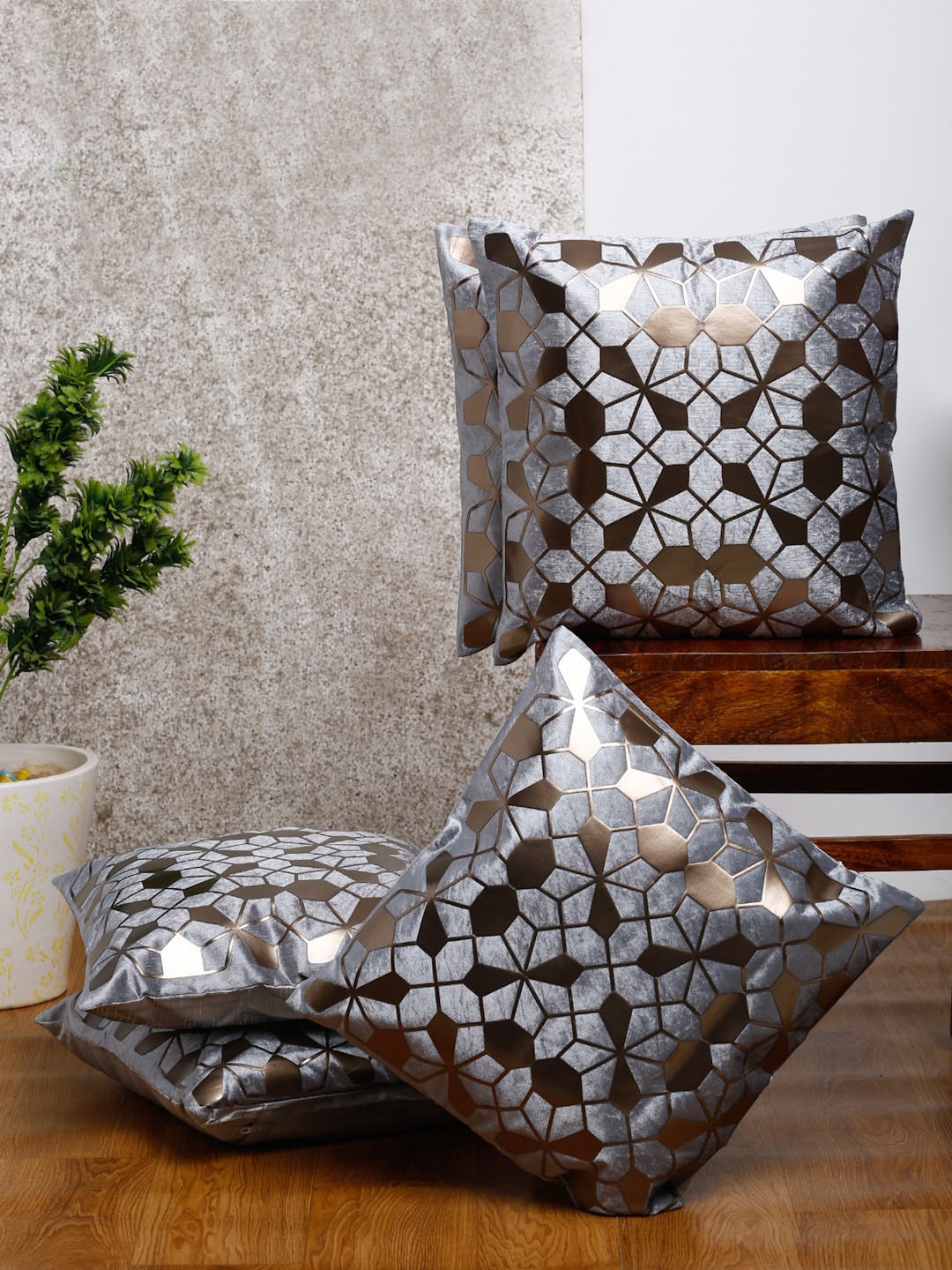 

HOSTA HOMES Grey & Gold-Toned Set of 5 Embellished Square Cushion Covers