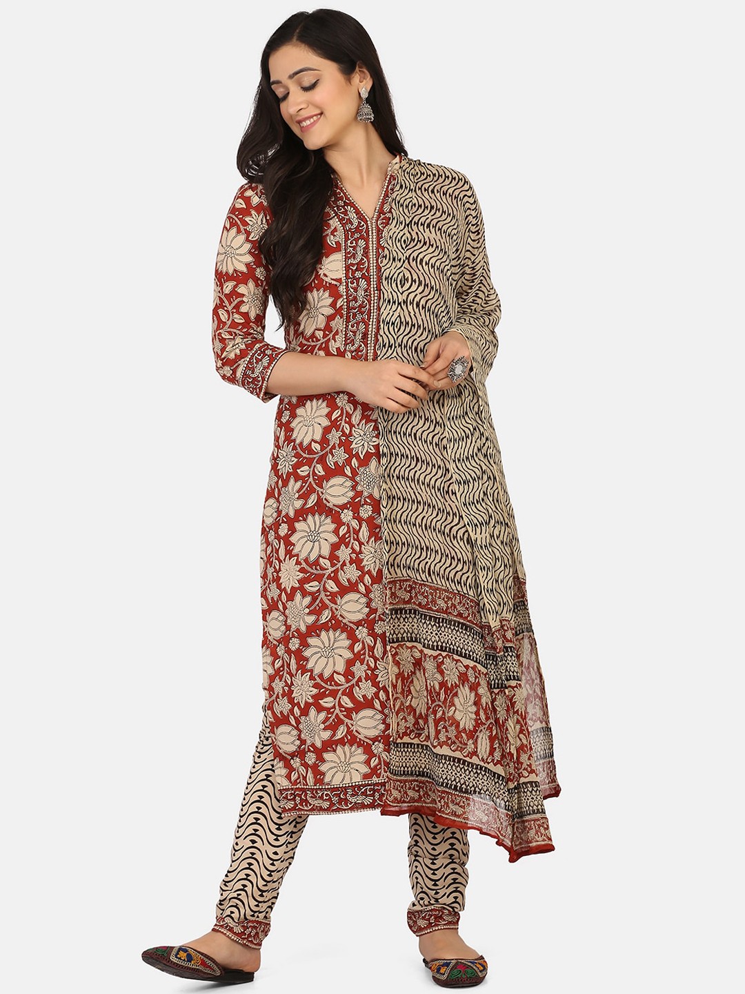 

Shaily Rust & Black Pure Cotton Unstitched Dress Material