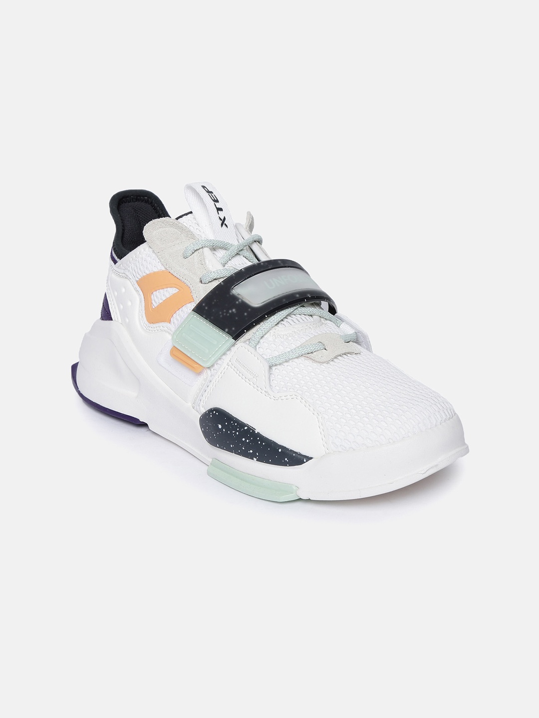 

Xtep Women White Synthetic Skateboarding Shoes _980318316707010236