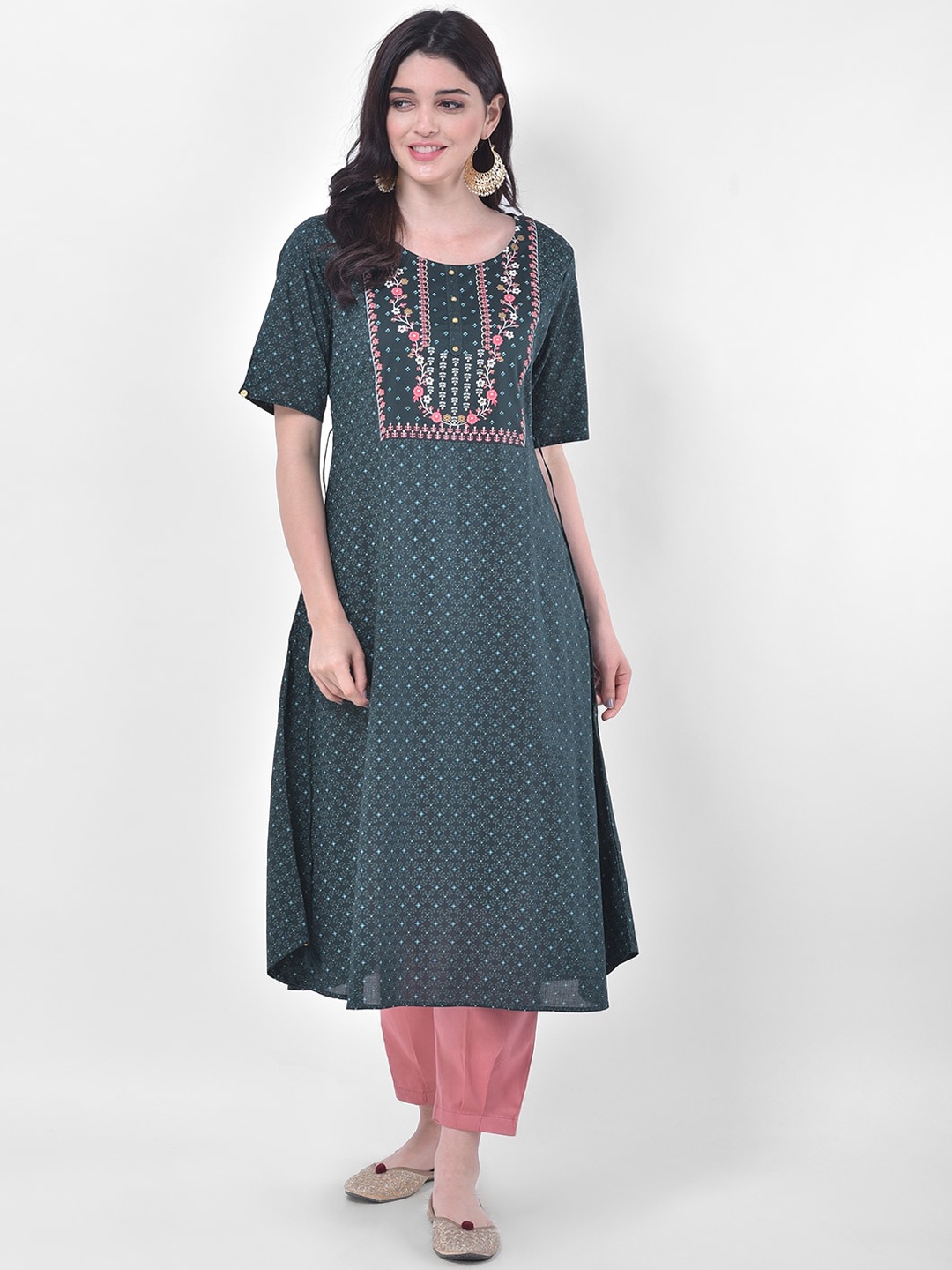 

Span Women Green Geometric Printed Thread Work Kurta