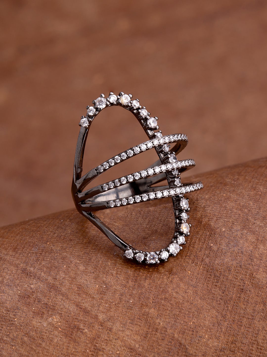 

Voylla Black Rhodium-Plated Geometric Design Brass Ring, Silver