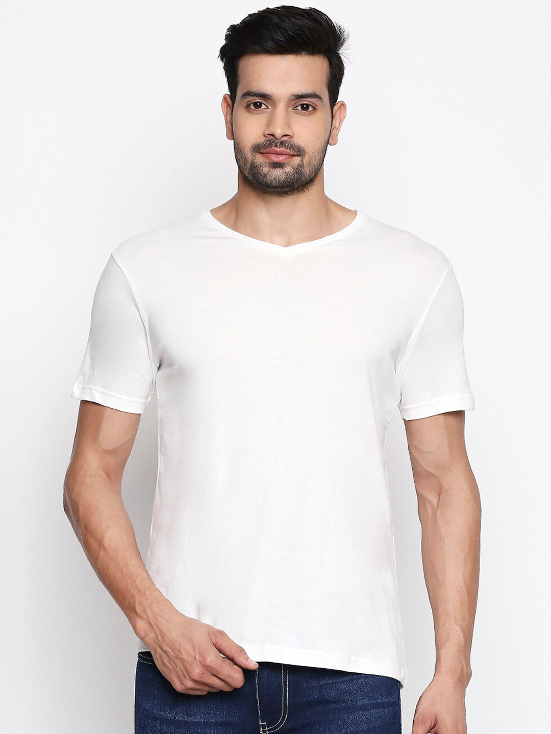 

People Men Off-White Solid V-Neck T-shirt